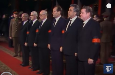 Erich Honecker, Эрик Хонеккер и делегация ГДР на похоронах Черненко